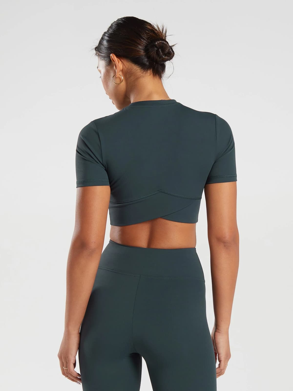 Crossover Short-Sleeve Crop Top - Imagen 2